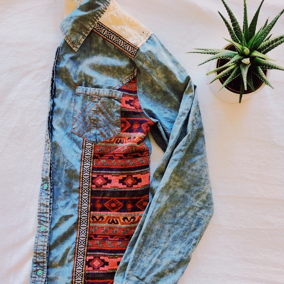 Adorable BKE button-down top - Picture 4 of 5